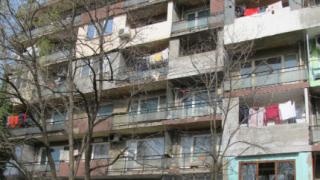 14-годишно момиче скочи от 7-ия етаж в Кюстендил, загина