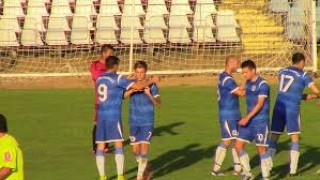 Светкавица остава със сигурност лидер след 13 ия кръг в Североизточната