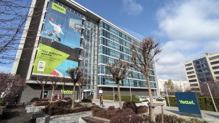 Европейската комисия разреши на Emirates Telecommunications Group Company e да