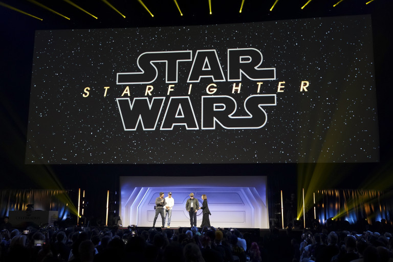 Шон Леви, Райън Гослинг, Дейв Филони и Катлийн Кенеди на Star Wars Celebration в Япония