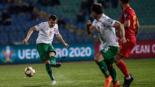 Станислав Костов бе фаулиран в срещата на България с Черна