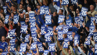 Стюарди отговарящи за реда на Камп Ноу са били фенове