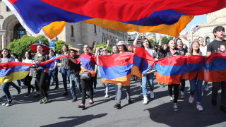 Повече от 50 ранени след протеста в Армения