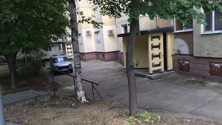 Млад военнослужещ е застрелял приятелката си в апартамент в Стара