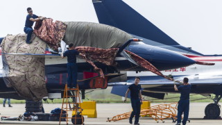 Пекин все по често използва китайски частни фирми за придобиване на