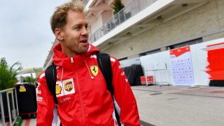 Себастиан Фетел може да замени Люис Хамилтън в Мерцедес Четирикратният