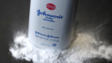 Johnson & Johnson опитаха да се измъкнат с фалит от 38 000 дела заради бебешка пудра