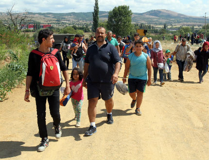Ако сме в Шенген, бежанският поток ще минава през България, предупреди Бойко Ноев