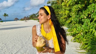 Техническият директор на ЦСКА Михаил Александров и синоптичката Деница Стоянова