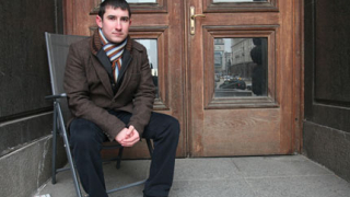 Младежите от ГЕРБ започнаха да дежурят пред ЦИК