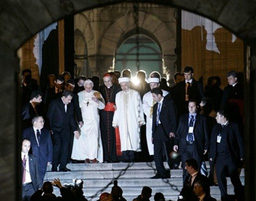 Бендедикт XVI влезе в Синята джамия в Истанбул