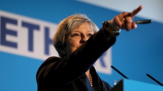Тереза Мей се отказа от плановете за „данък деменция” след спад в подкрепата за консерваторите