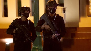 Индонезийската полиция застреля терорист от групировката Ислямска държава ДАЕШ който
