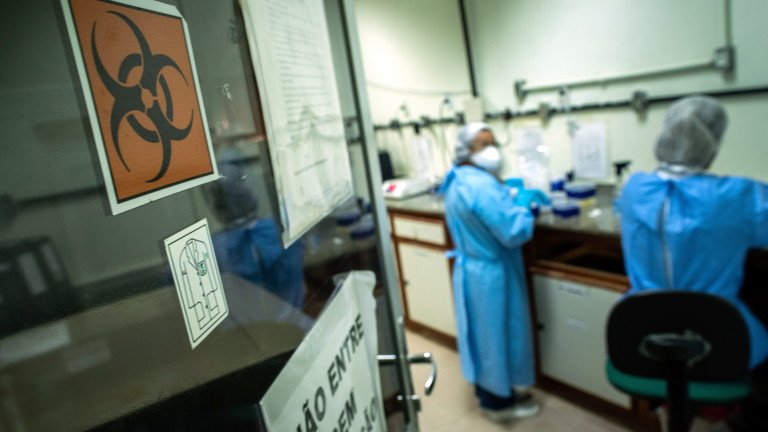 Бразилия регистрира най-тежкия месец от началото на коронавирусната епидемия в