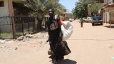  Европейски Съюз възнамерява възможна евакуация на жители от Судан 