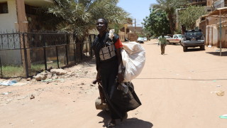 ЕС планира евентуална евакуация на граждани от Судан