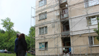Временно е спряно санирането на две сгради във Велико Търново