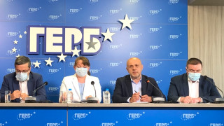 В последния месец се наблюдава дълбоко окопаване на служебния кабинет