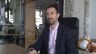 Възможно ли е в бъдеще да ползваме само едно приложение, с което да пращаме съобщения до всички?