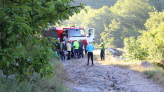 Лек автомобил пропадна в пропаст край Симитли съобщава Нова телевизия
