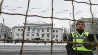 На около 72 000 руски граждани не им се позволява