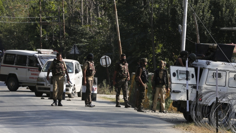 Поредни сблъсъци в Кашмир взеха жертва 