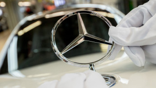 Германските автомобилни компании подновиха работа, но най-трудното тепърва предстои