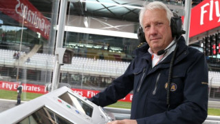 Рейс директорът на Формула 1 Чарли Уайтинг отрече екипът на Мерцедес
