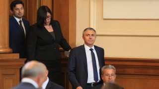 ДПС срещу едноезична догма