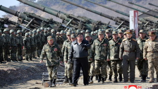 Подразделения на Корейската народна армия проведоха артилерийски учения под ръководството