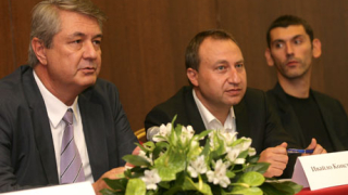 Бизнесмен поведе опозицията във волейбола