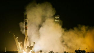 Союз ТМА-13М се скачи с МКС 