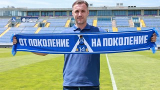 Утре новият старши треньор на Левски Станислав Генчев ще застане