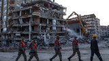  Двама души избавени в Турция 11 дни след земетресението 