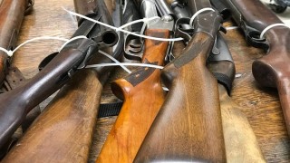 Полицията в Балтимор събра близо 2 000 оръжия включително ракетна