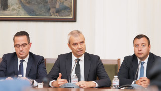 Партия Възраждане няма намерение да оттегли своята кандидатура за председател