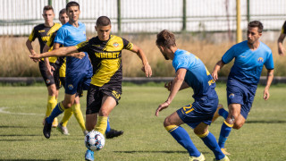 Дублиращият отбор на Ботев Пловдив загуби с 1 2 от Марица
