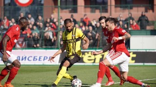 Футболистите на ЦСКА ще подновиха занимания тази сутрин след като