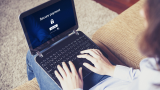 Мъжките и женските лъжи в интернет