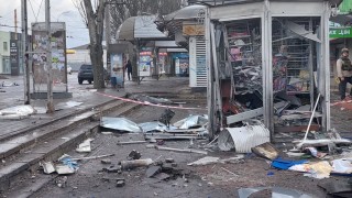 Руски обстрели в понеделник повредиха болница и домове в южния