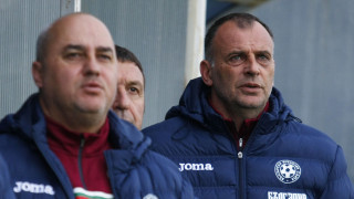 Селекционерът на младежкия национален отбор Тони Здравков остана изключително