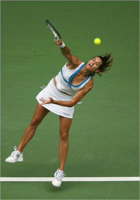 Амели Моресмо във втория кръг в Откритото на Австралия