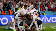 Край на прокобата! Англия е финалист на Евро 2020 след здрава битка с Дания и лека съдийска помощ
