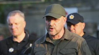 Десет души са ранени и петима се издирват след руски ракетни