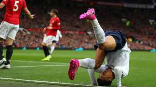 Нападателят на Ливърпул Роберто Фирмино се защити след коментарите на