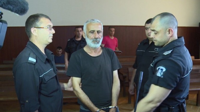 Хасковският окръжен съд остави в ареста 61-годишния Дурсун Хамзаоглу. Той