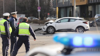 Градски автобус блъсна жена на пешеходна пътека в Пловдив