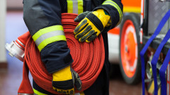 Пожарникари спасиха дете, паднало в дере във Варна