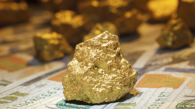 Златото върви към втори пореден месец на спад
