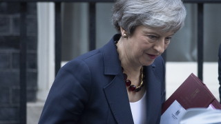 Великобритания публикува дългоочаквания си миграционната си политика която ще сложи